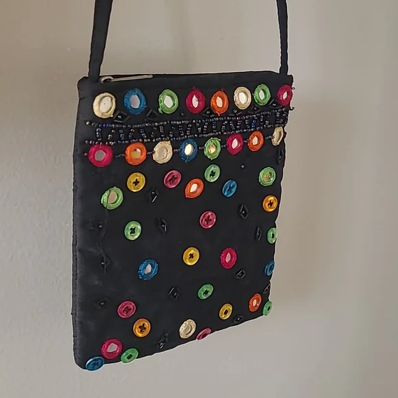 Small Decorative Cloth Purse - Picture 3 of 7